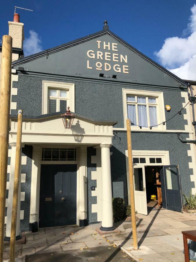 הוילייק Green Lodge, Wirral By Marston'S Inns מראה חיצוני תמונה