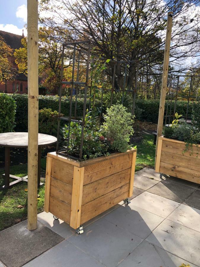 הוילייק Green Lodge, Wirral By Marston'S Inns מראה חיצוני תמונה