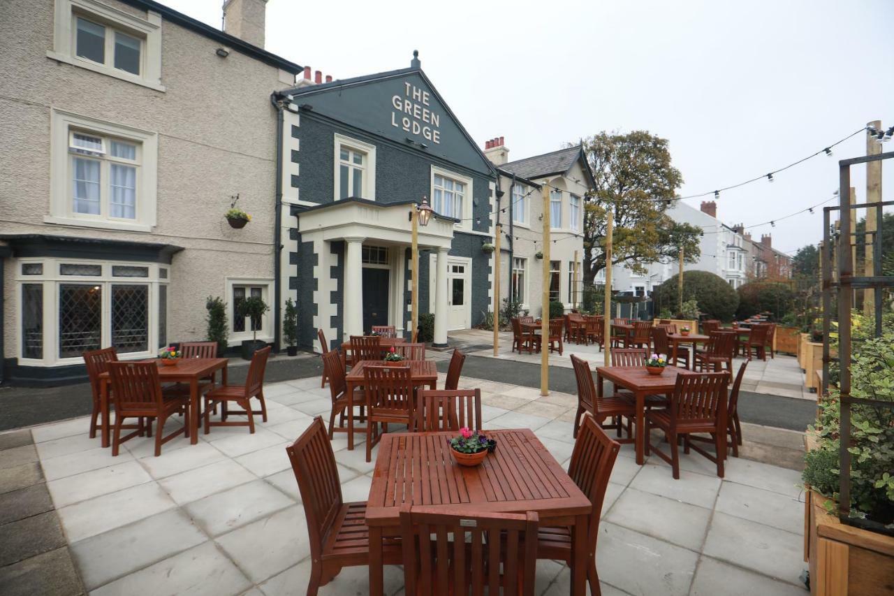 הוילייק Green Lodge, Wirral By Marston'S Inns מראה חיצוני תמונה
